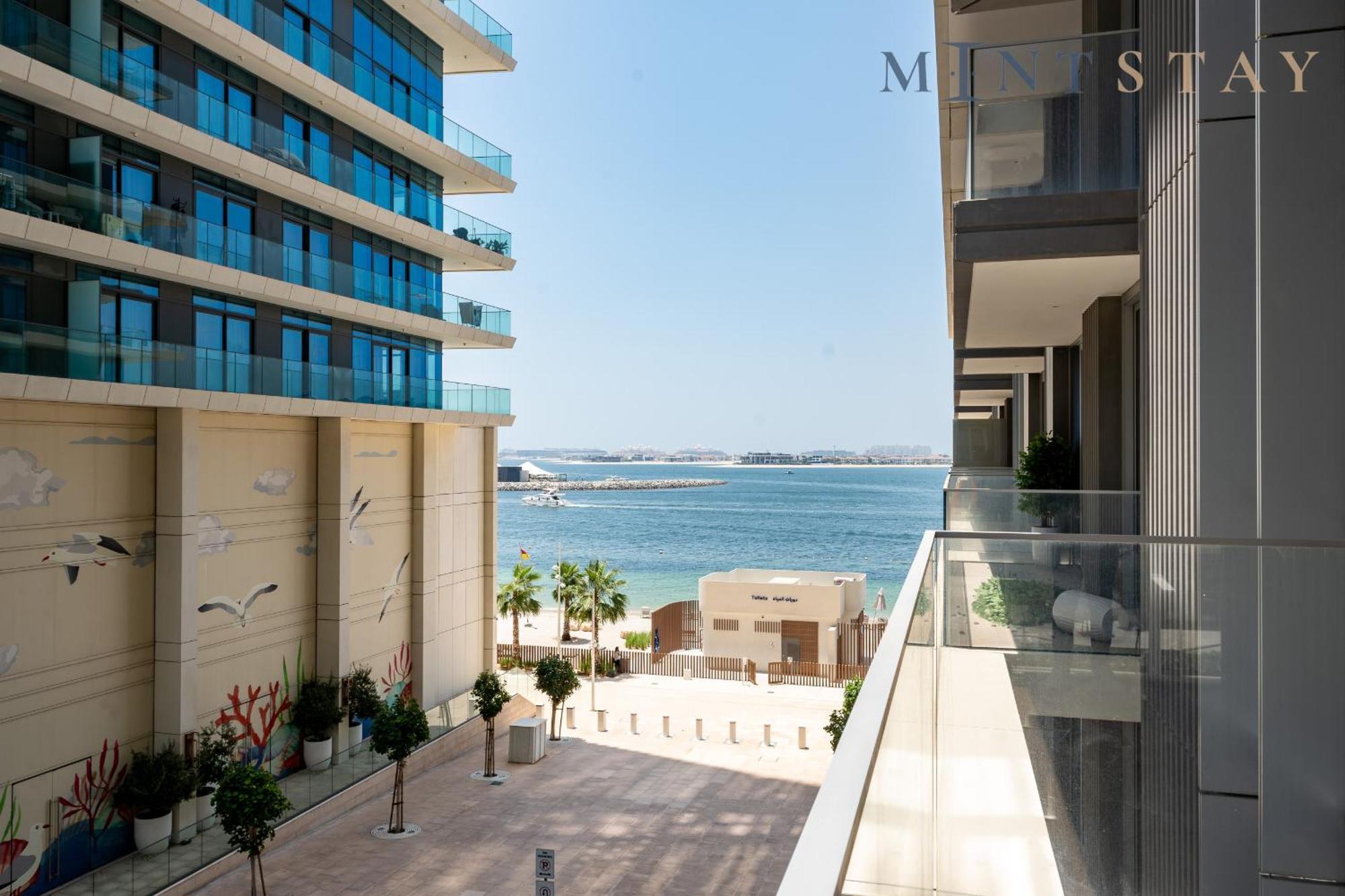Isle 1, Emaar Beachfront - Mint Apartment *