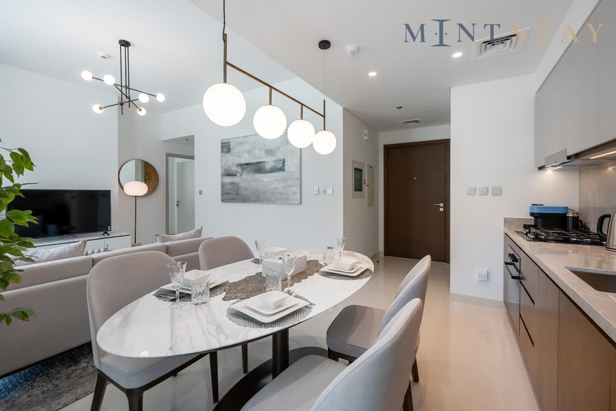 Isle 1, Emaar Beachfront - Mint Apartment